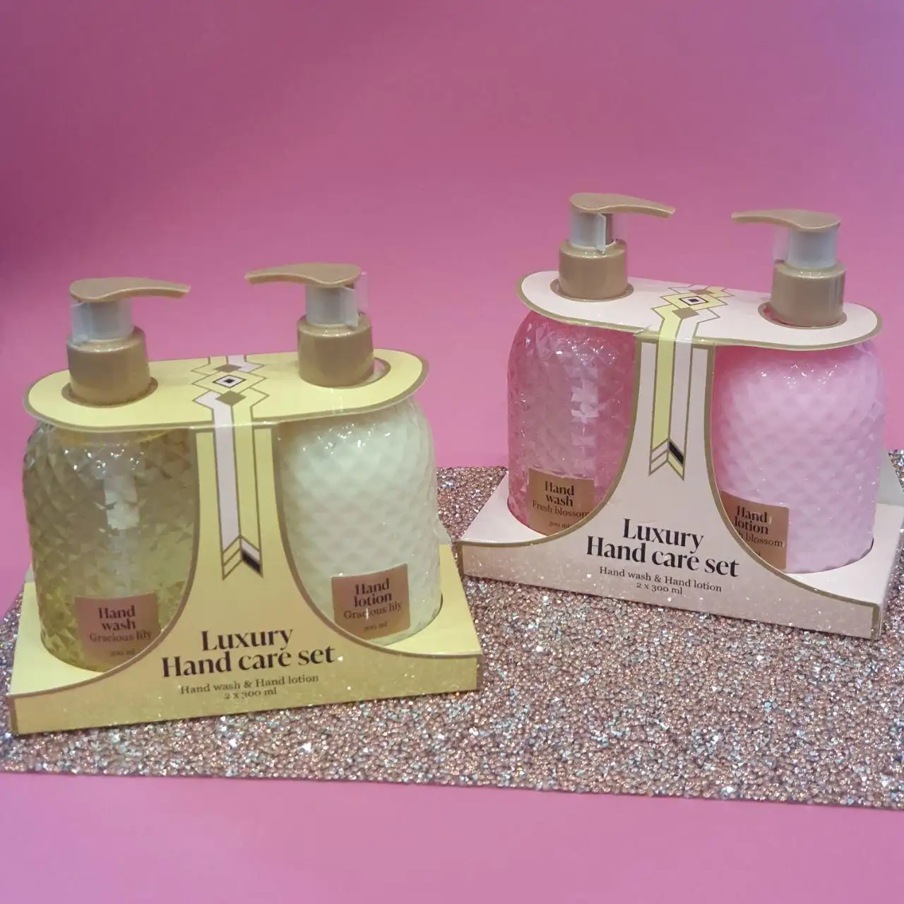 Набір для рук лосьйон та мило Luxury Hand Care Set Hand Wash Hand Lotion 300 мл - Зображення 1