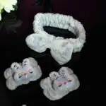 Набір для вмивання та догляду за обличчям пов'язка-бант та напульсники-зайчик - Зображення 2