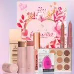 Подарунковий набір декоративної косметики Bogenia Makeup Gift Set 8 products inside Favourites